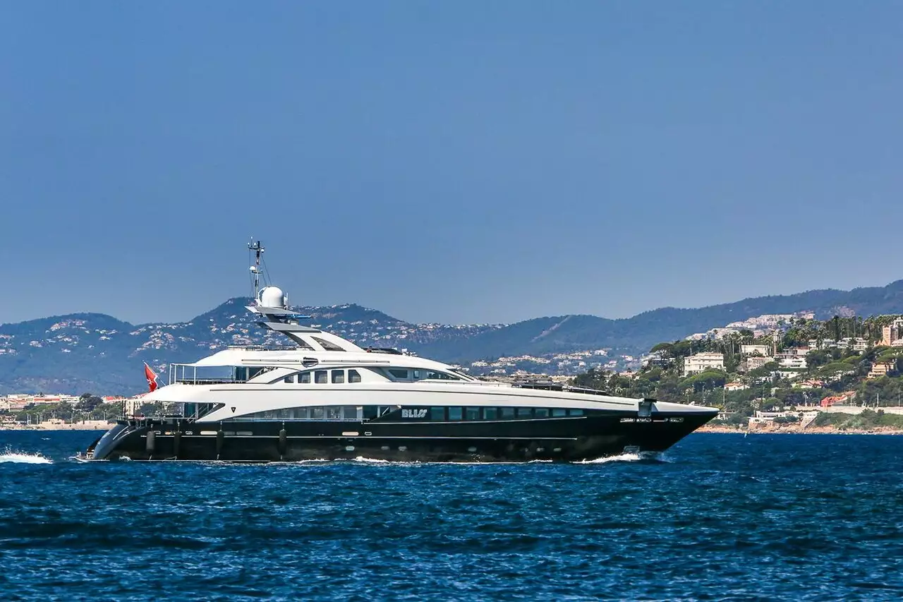 BLISS Yacht • Heesen Yachts • 2007 • المالك ليون باتيتساس