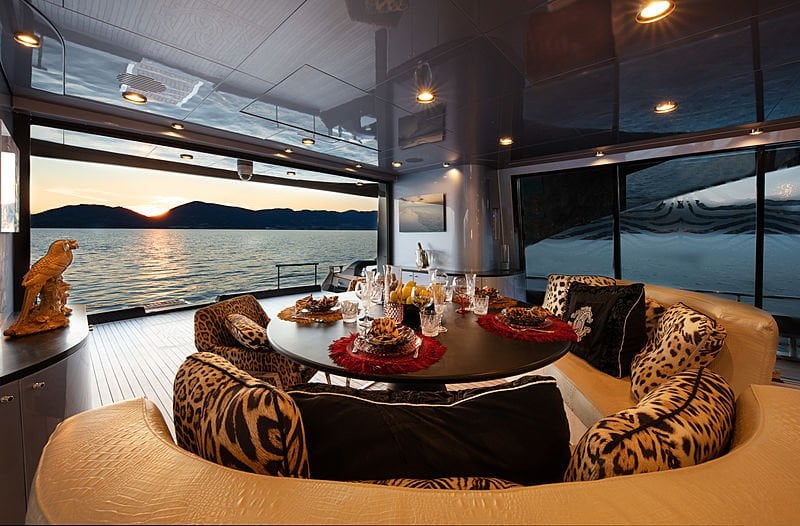 yacht Freedom interior (Cavalli) 