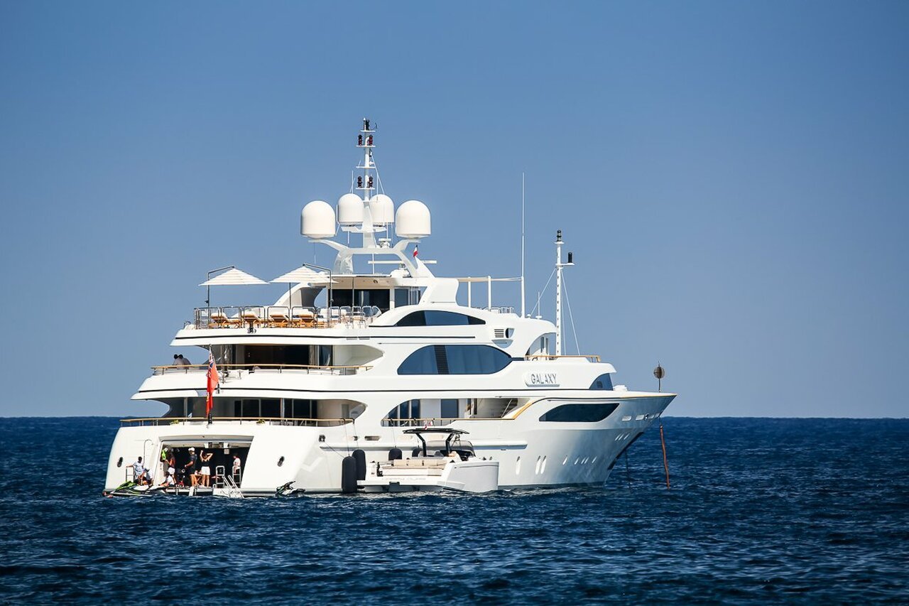 GALAXY Yat • Benetti • 2005 • Sahibi Hans Thomas Gross