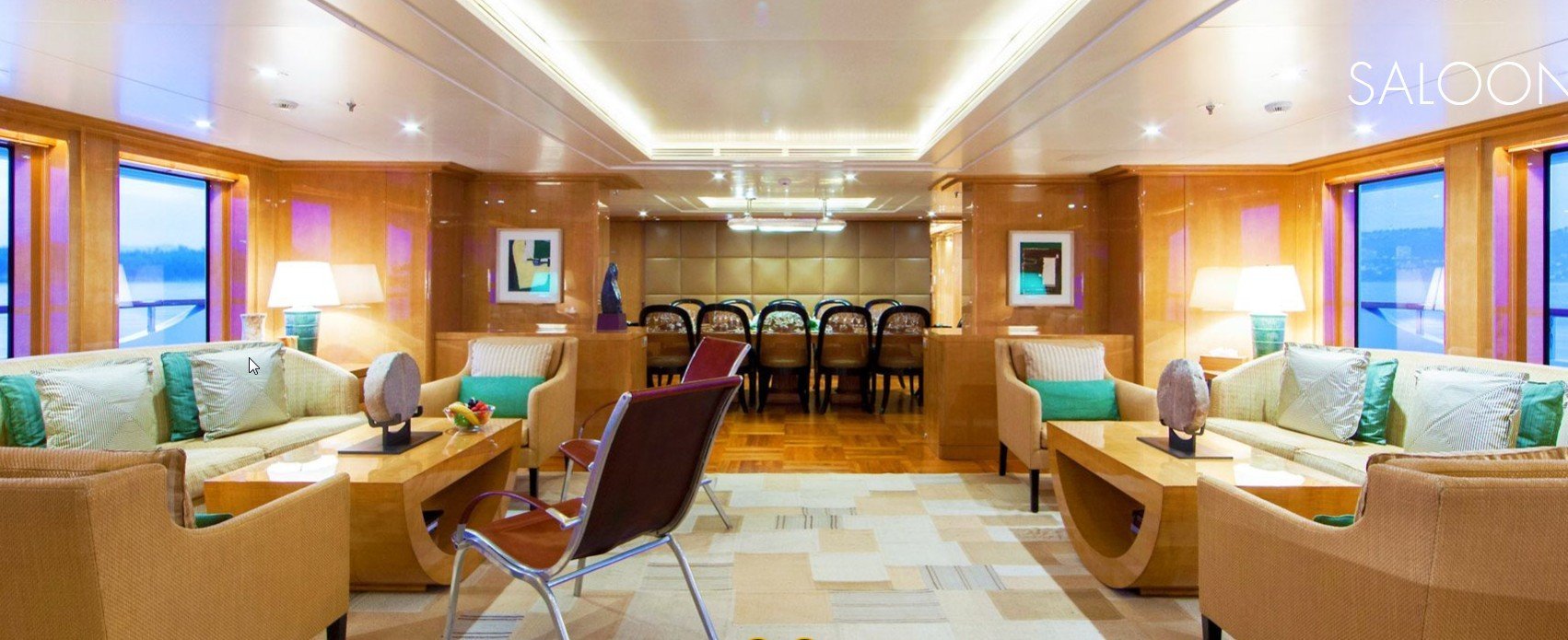 interno della galassia dell'yacht 