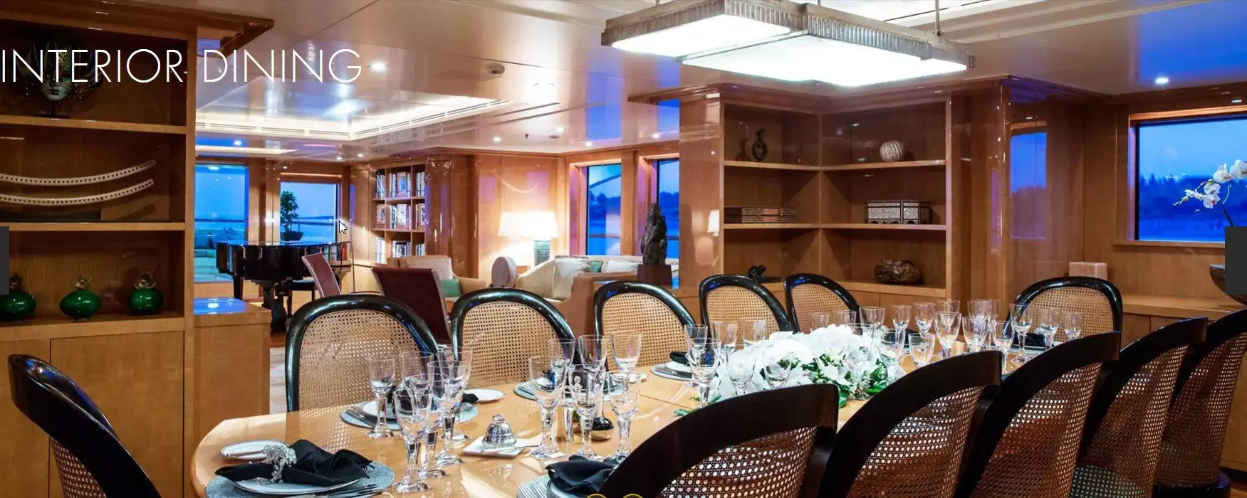 intérieur du yacht Galaxy 