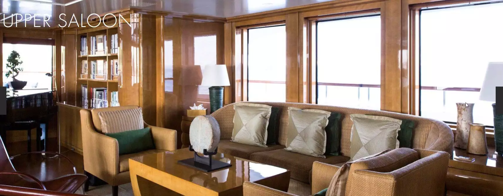 intérieur du yacht Galaxy 