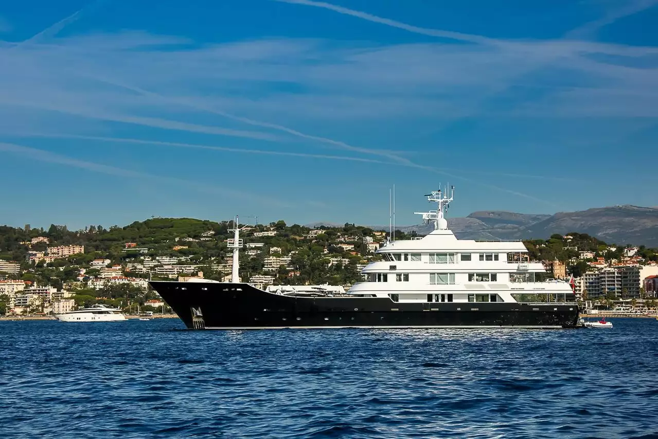jacht Grand Rusalina – 59,6m – Trinity Yachts – Rustem Teregulov