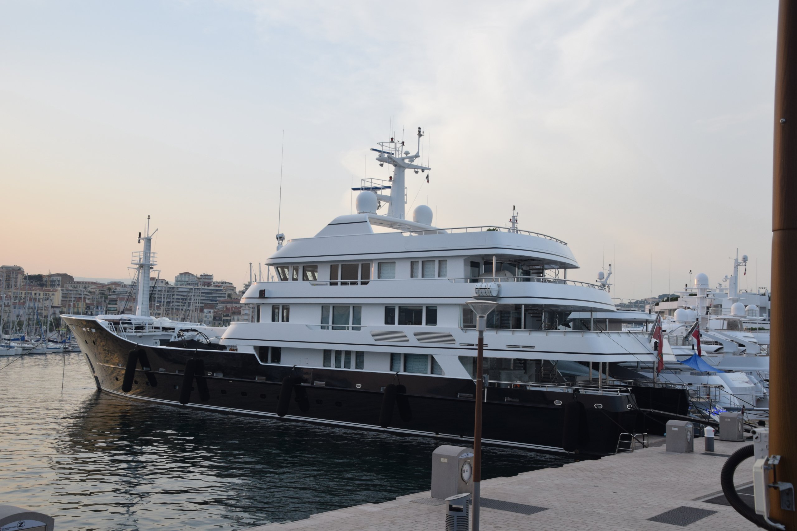 yat Grand Rusalina – 59,6m – Trinity Yachts – Rustem Teregulov