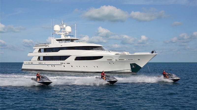 HOSPITALITY Yacht • Westport • 2011 • Owner Patrick Willis