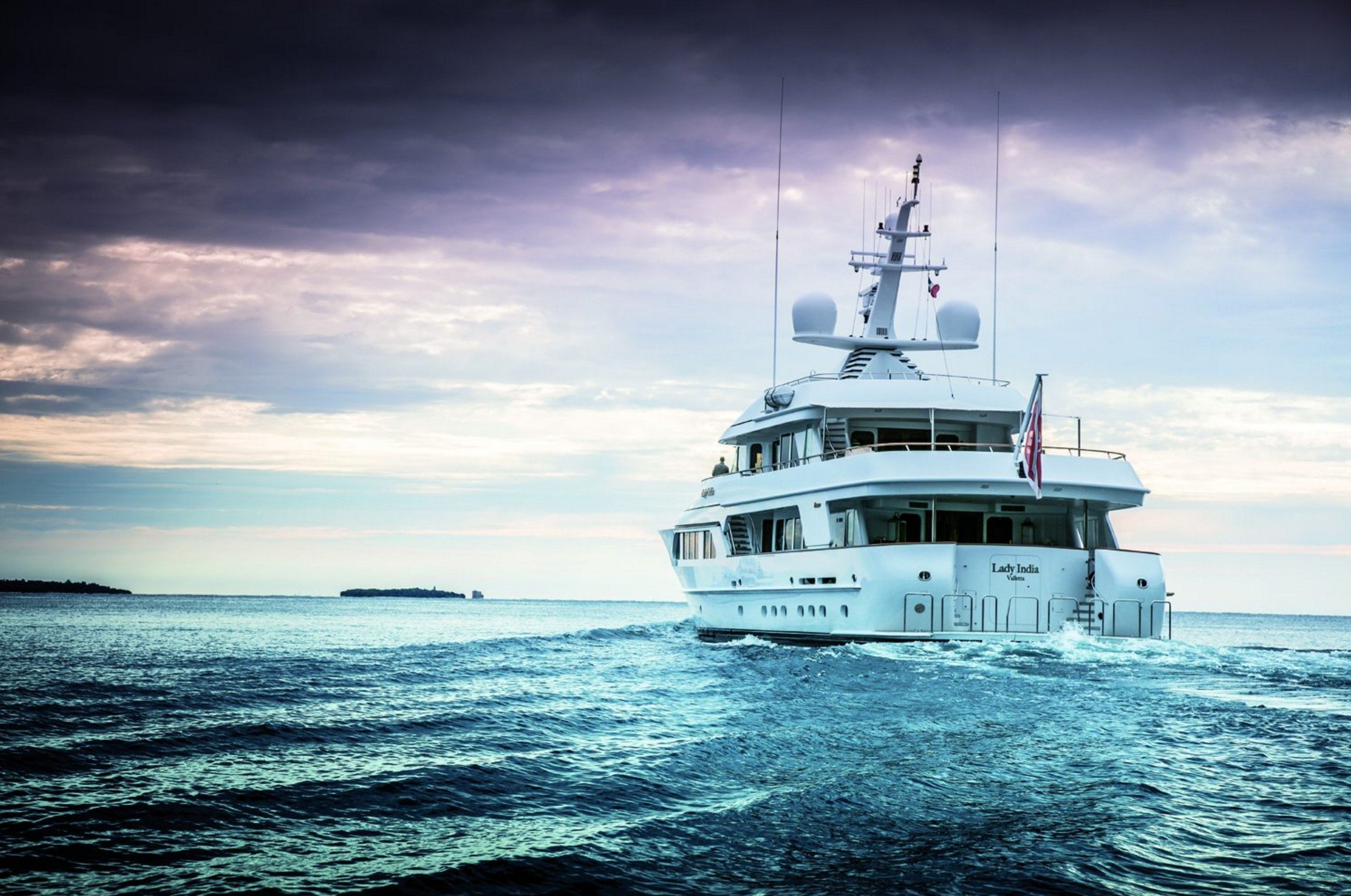 yacht Lady Charlotte – Feadship -2003 – Wim Beelen