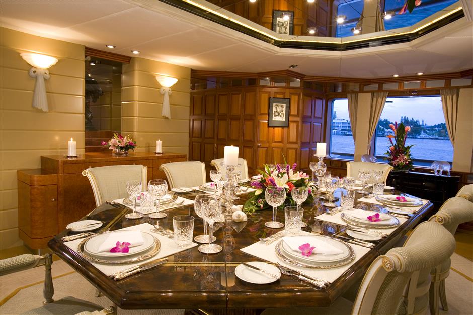 yacht Lady M II interior