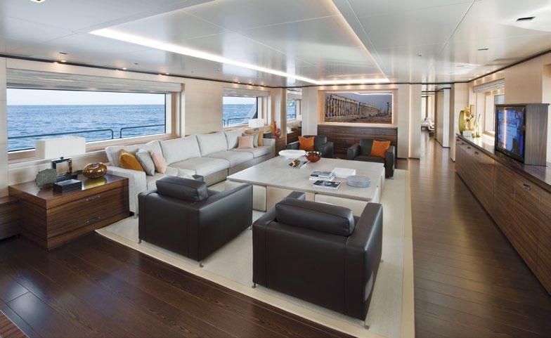 yacht Lammouche interior