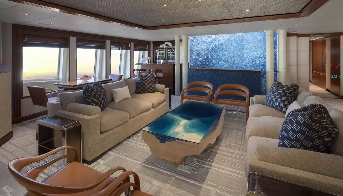 yacht Lazy Z intérieur