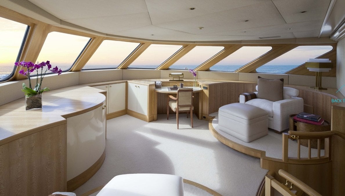 yacht Lazy Z interior