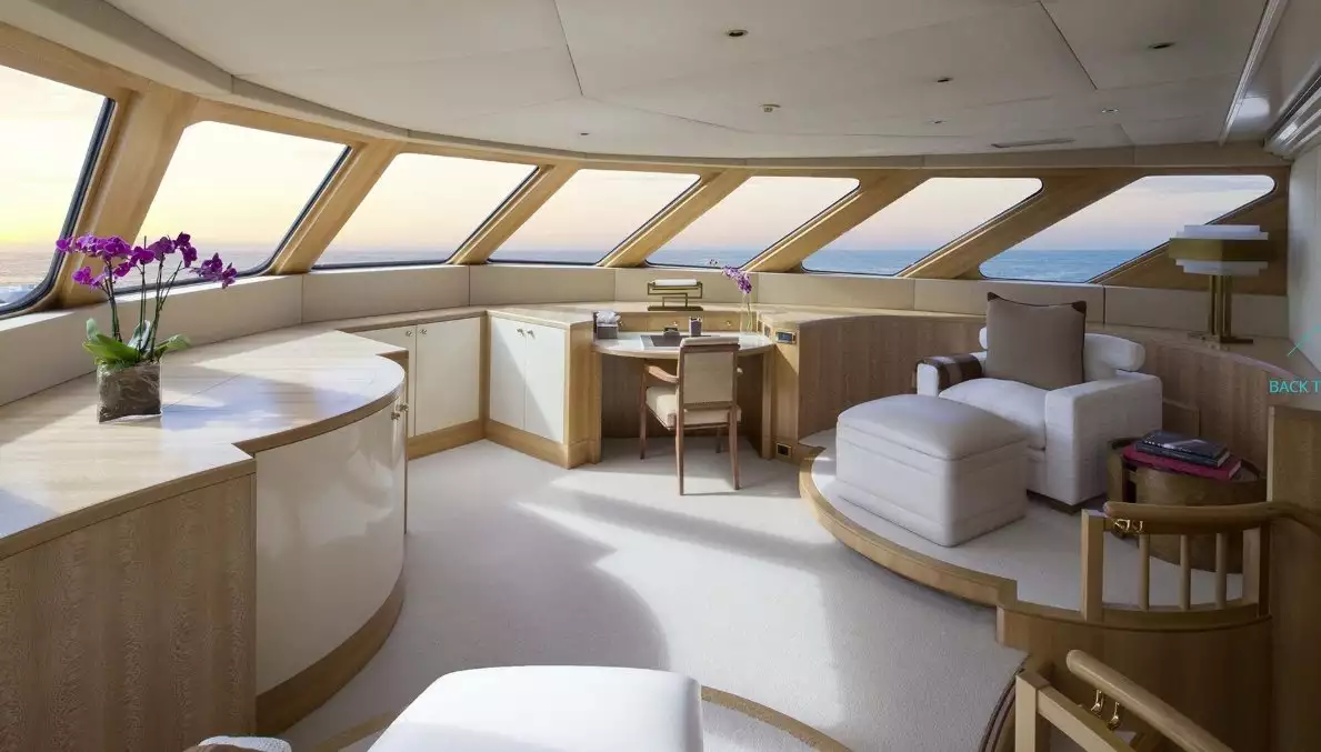 yacht Lazy Z interior