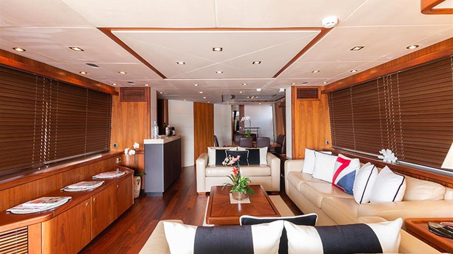 yate Leading Fearlessly interior