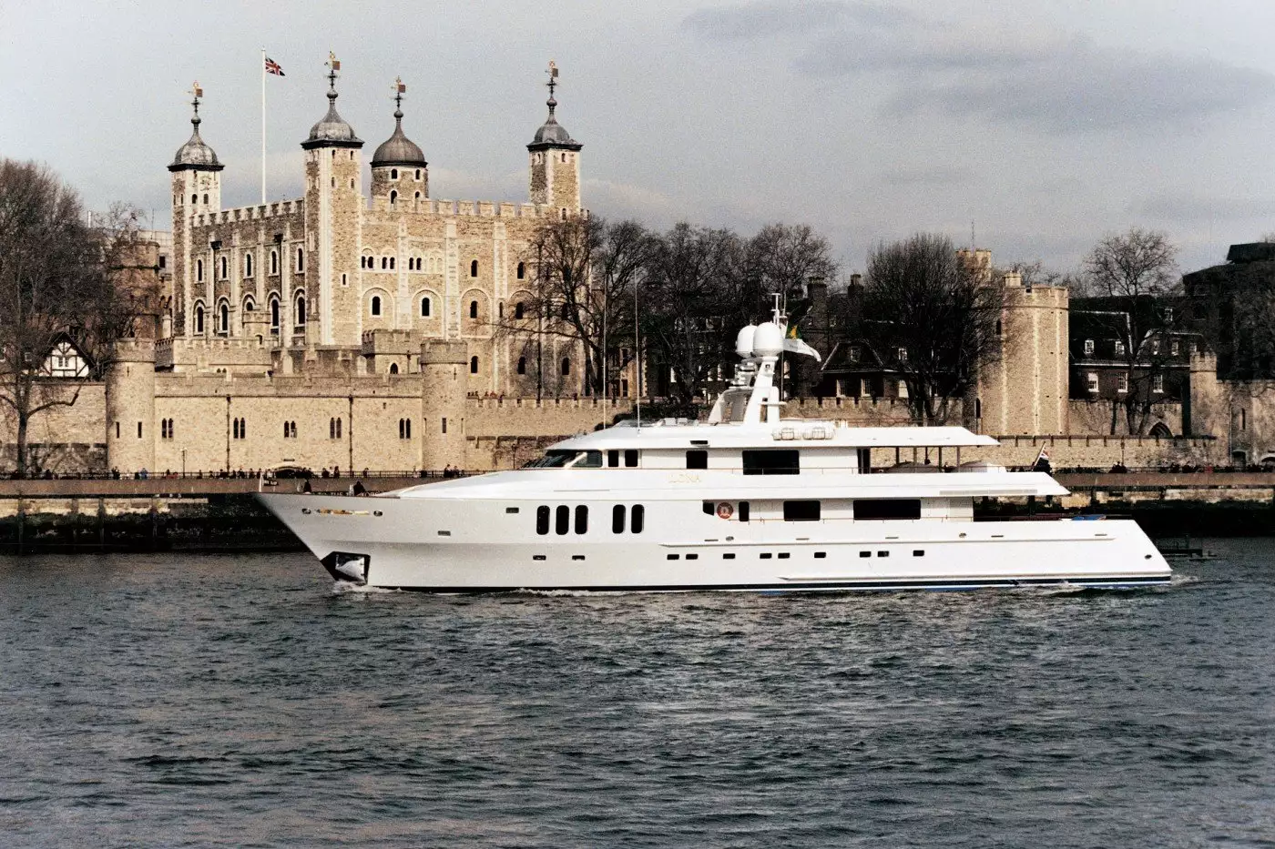 MOATIZE Yacht • Pendennis • 1999 • Besitzer Michael O'Keeffe