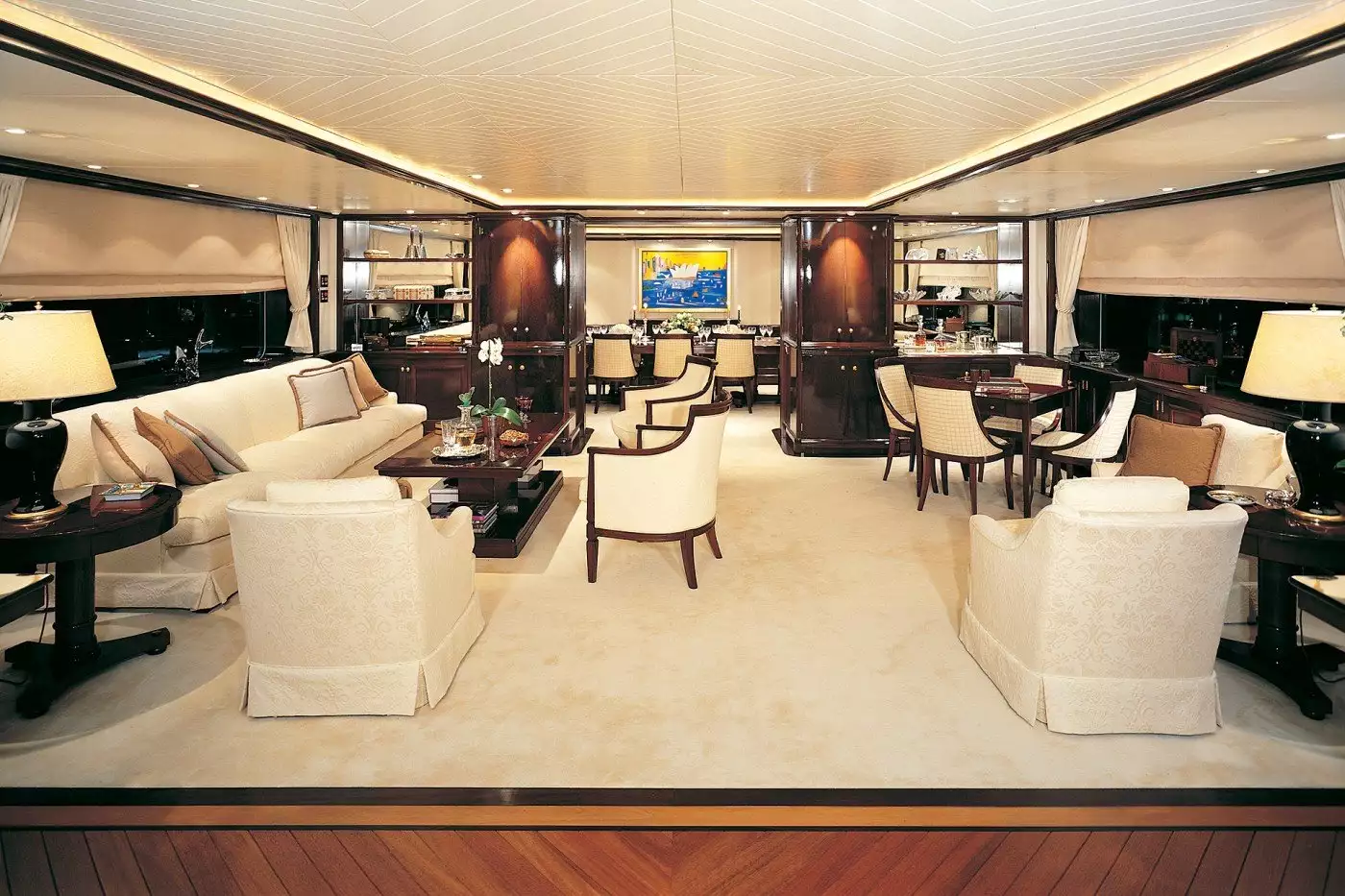 Interno dell'yacht di Pendennis MOATIZE