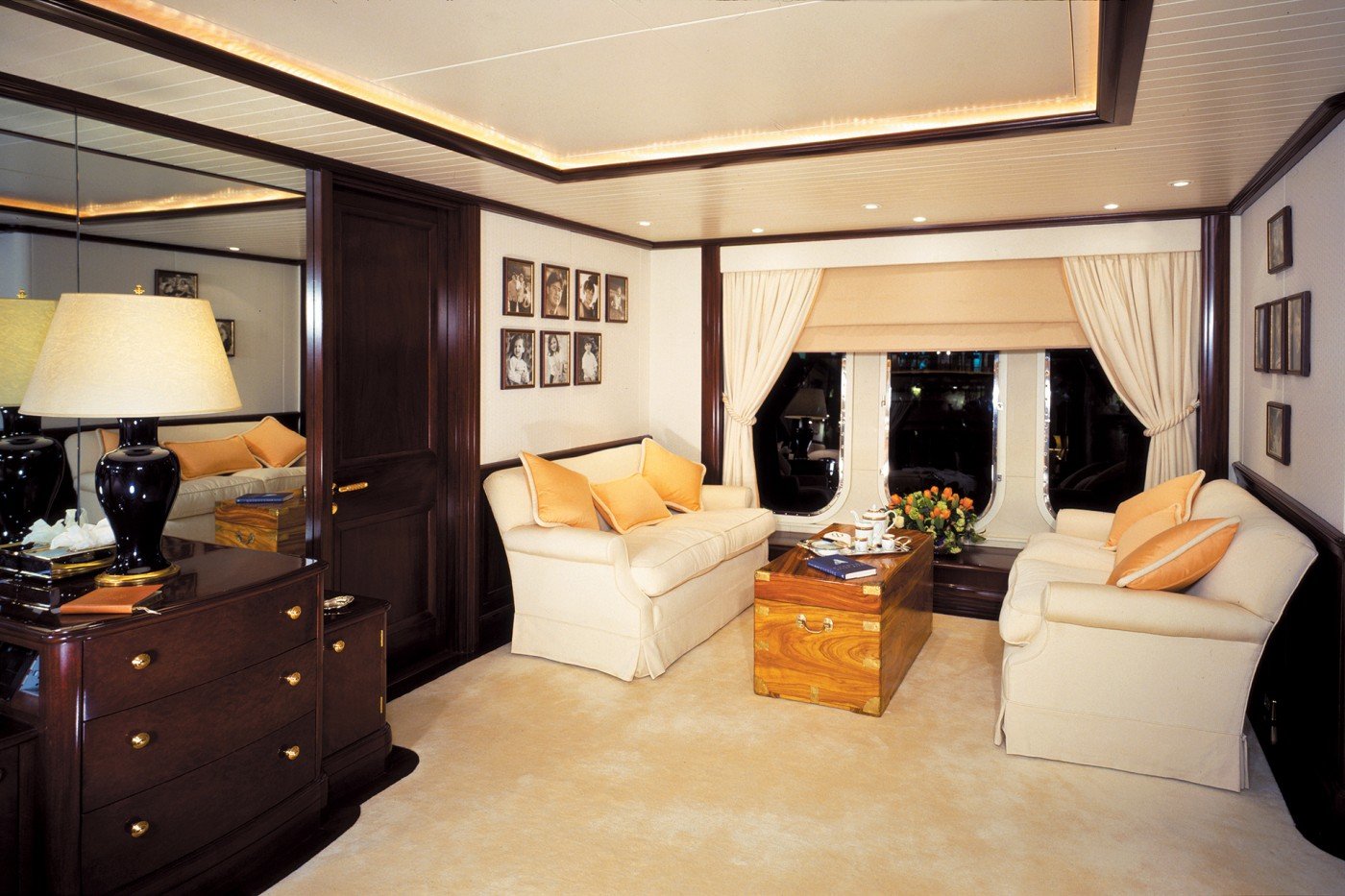 Interior del yate Pendennis MOATIZE