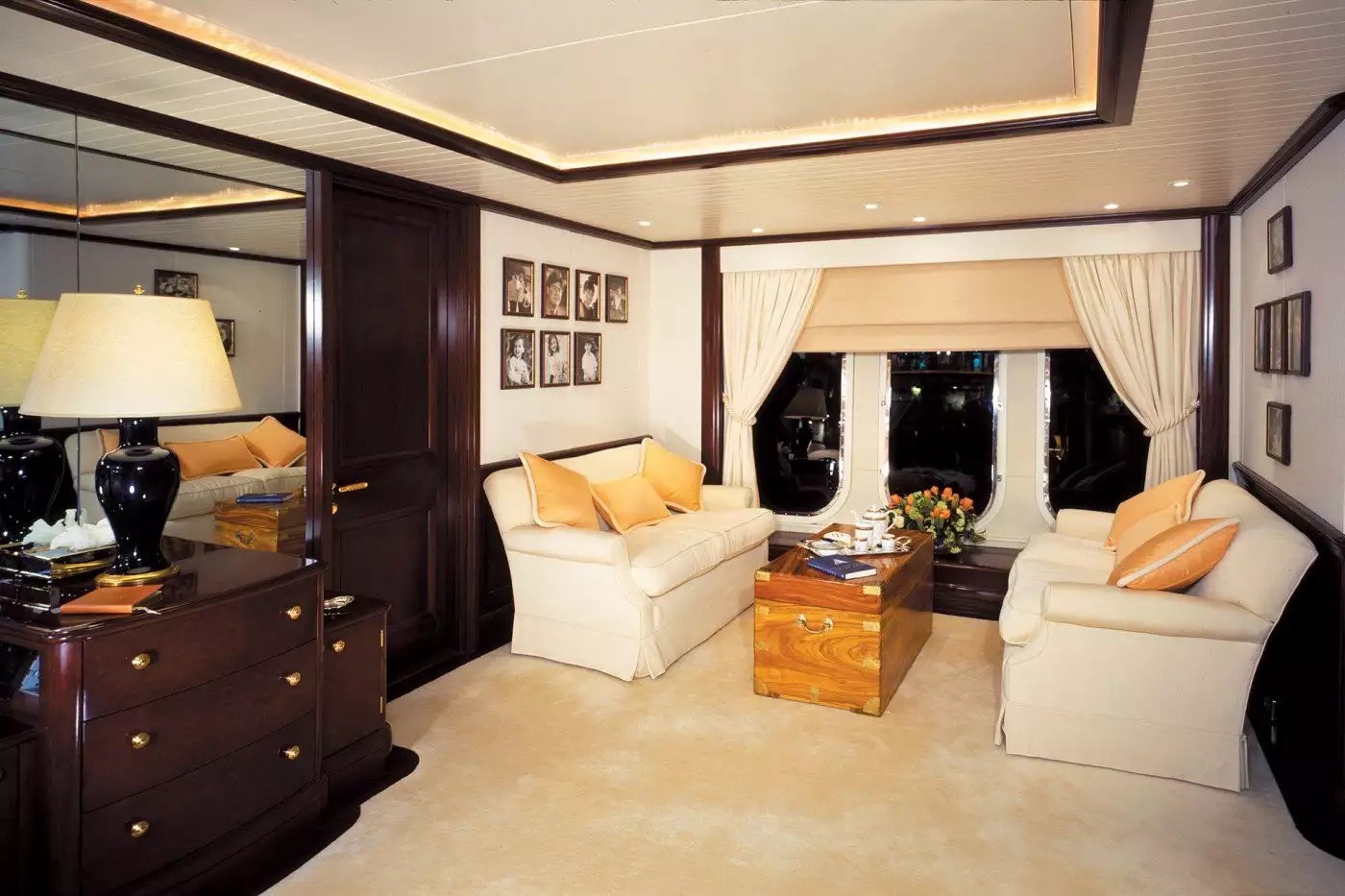 Pendennis yacht MOATIZE interior