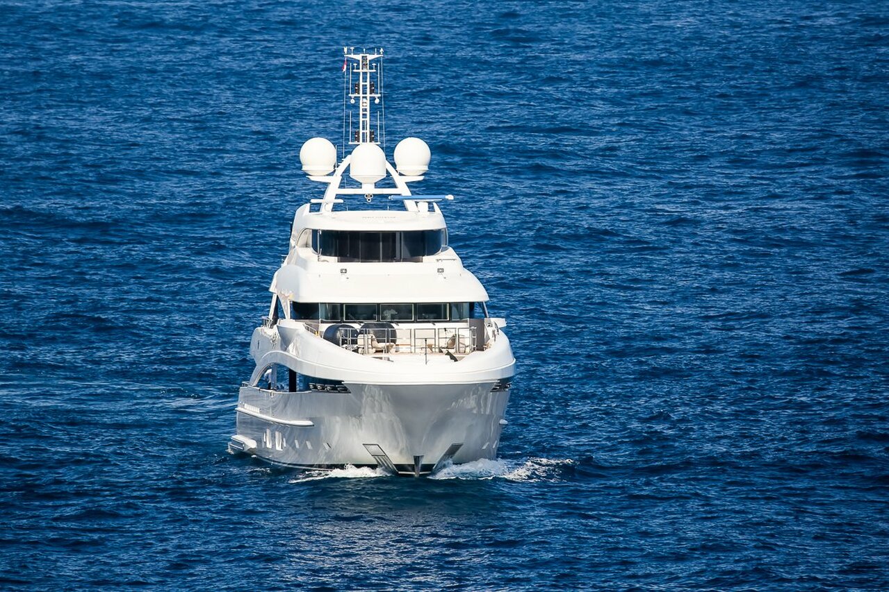 yacht My Sky – 51m – Heesen - owner Igor Kesaev