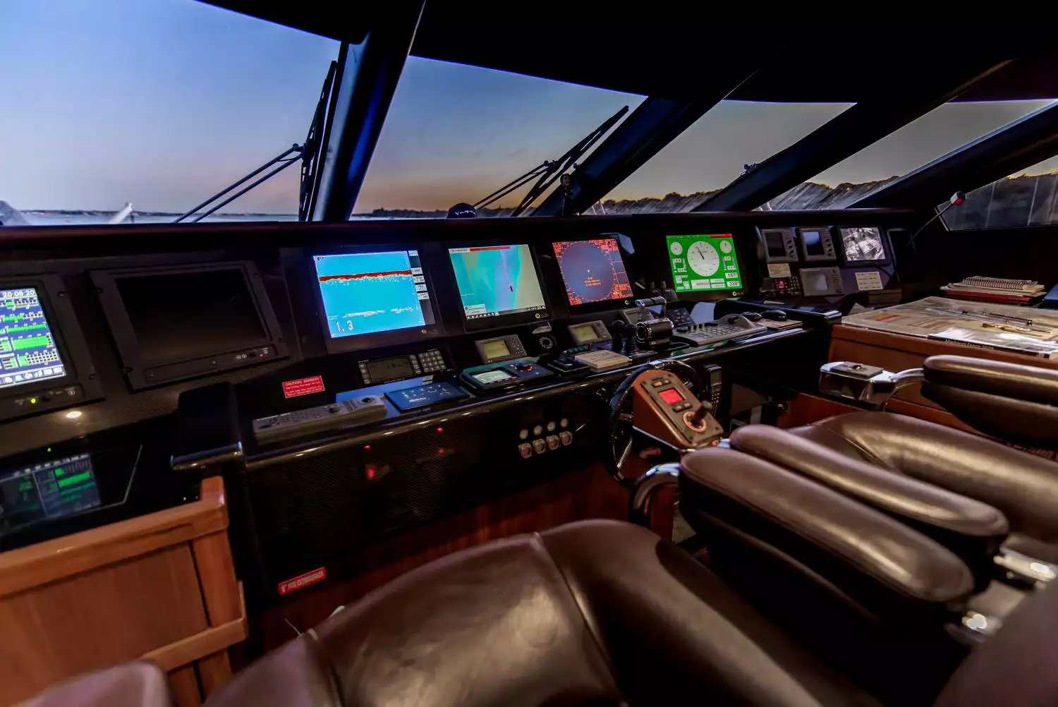 yacht Nancy Jean interior 