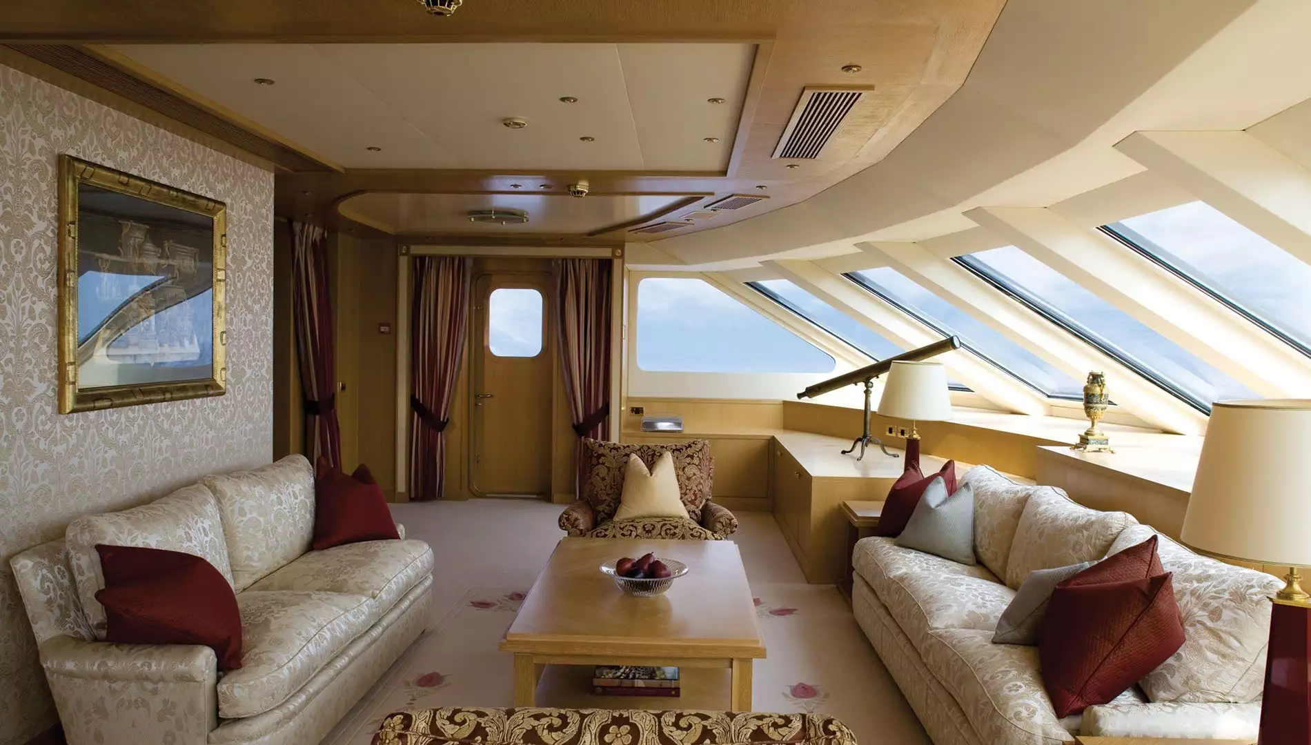 yacht H3 intérieur