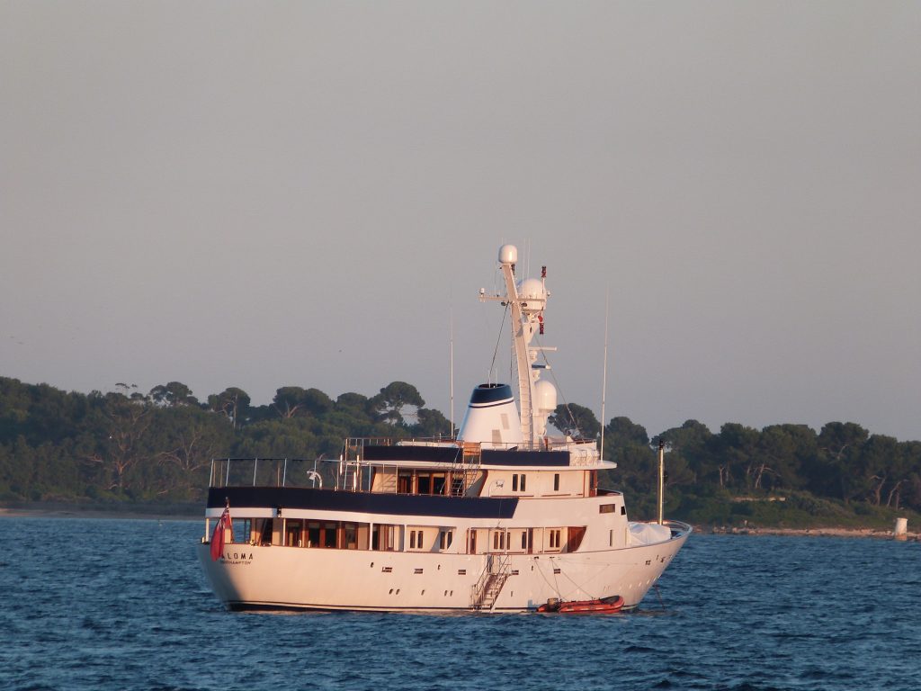 PALOMA Yacht • Ishikawajima-Harima • 1965 • Owner Vincent Bollore