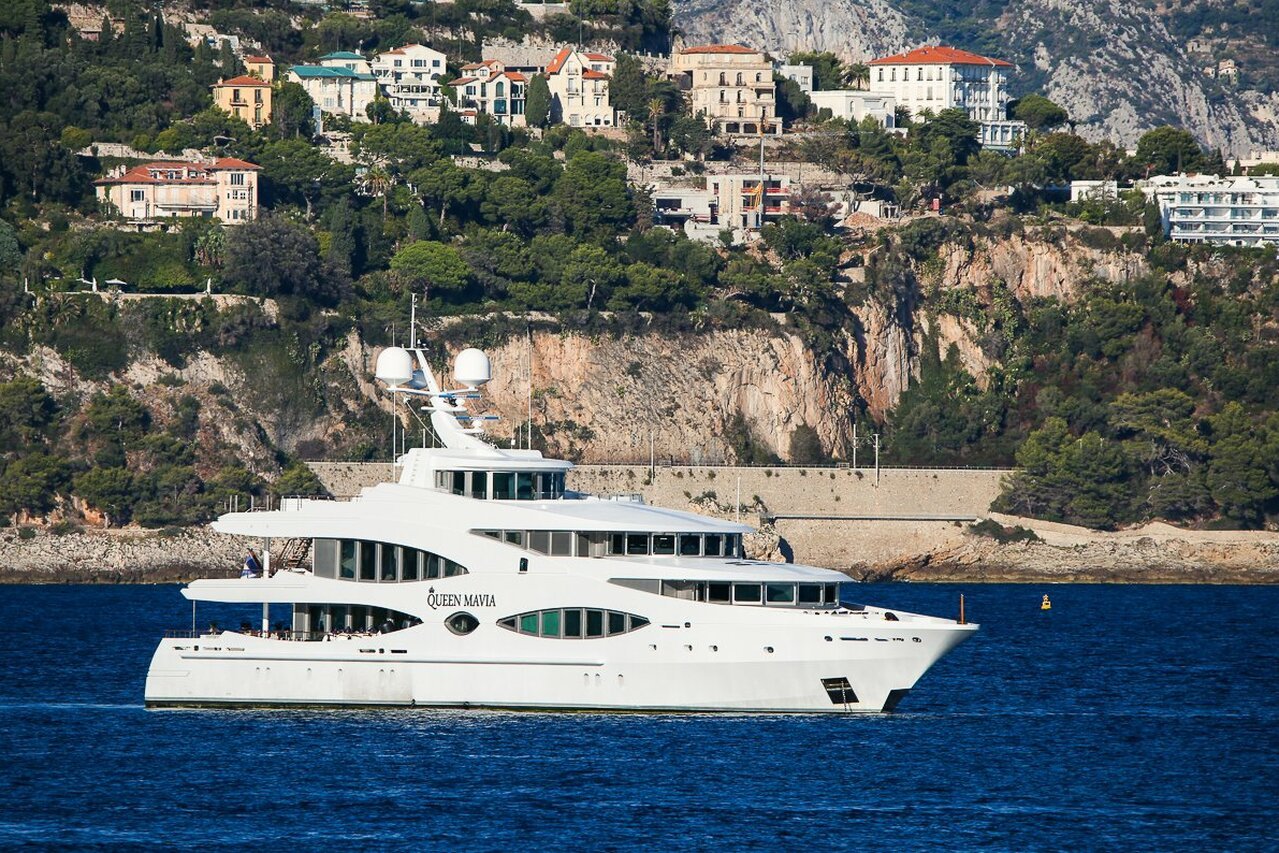 yacht Queen Mavia – 56m – Oceanco 