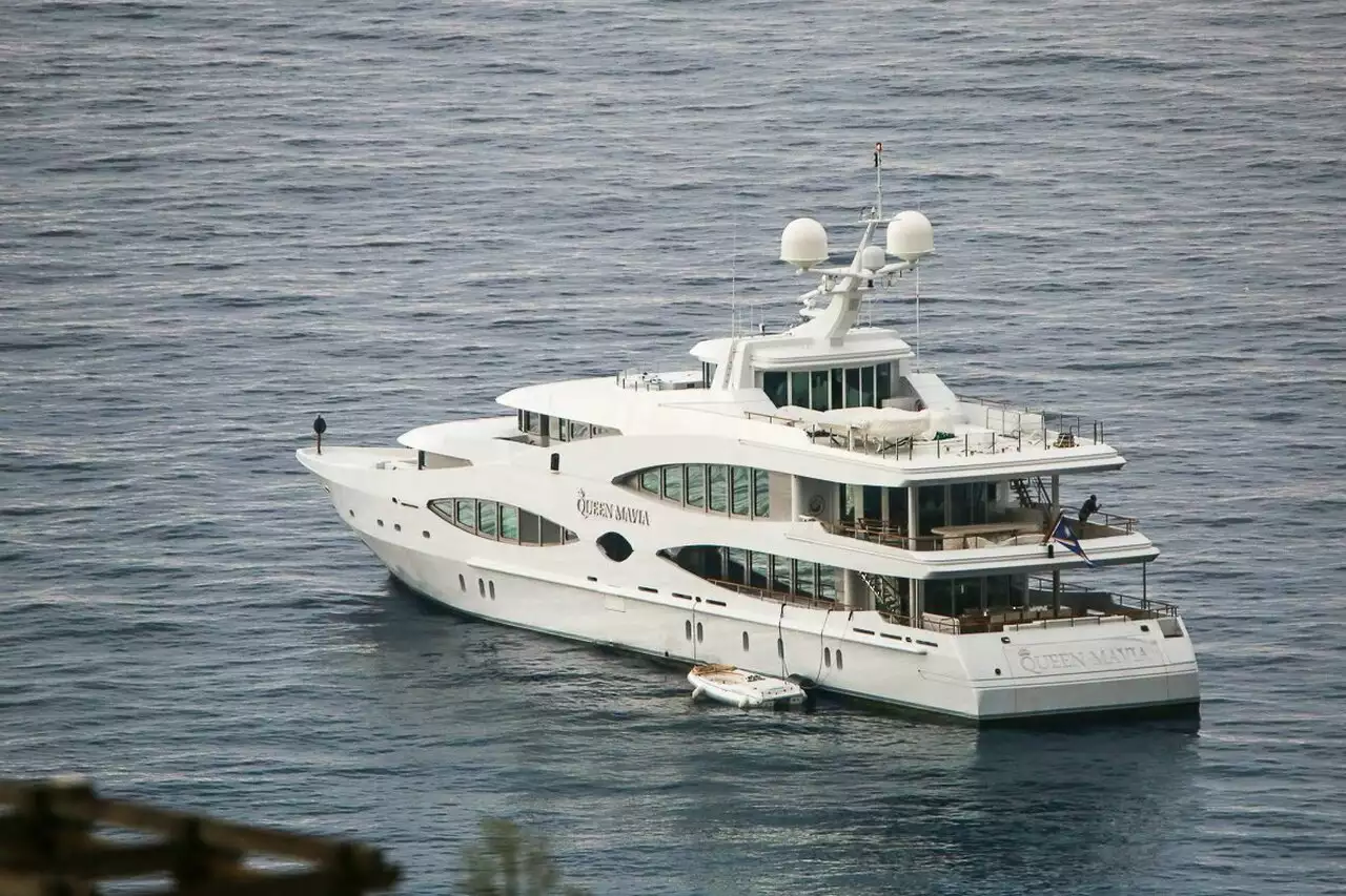 yacht Queen Mavia – 56m – Oceanco 