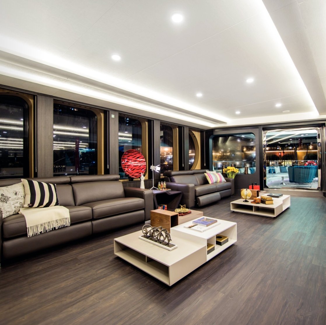 yacht Saluzi interior 