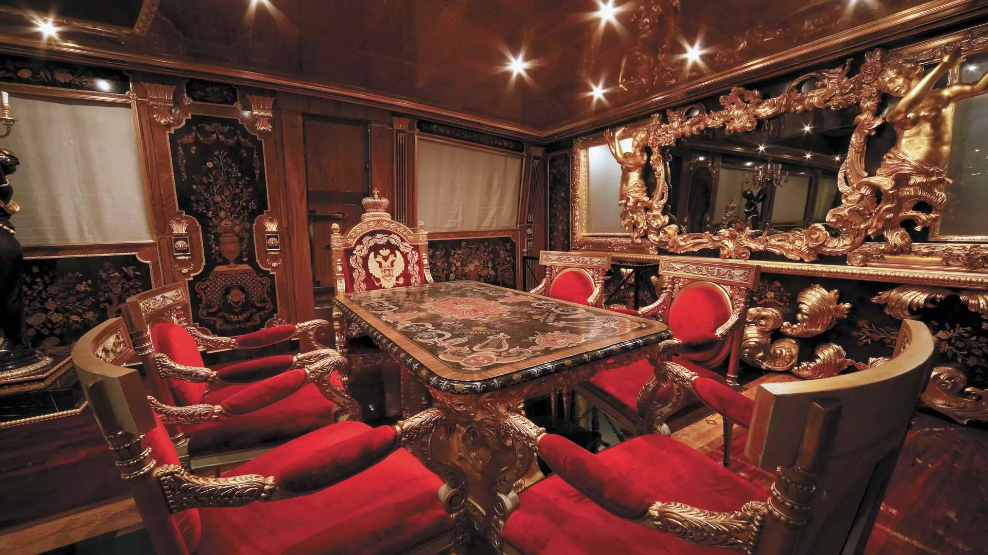 interior do iate Shtandarte