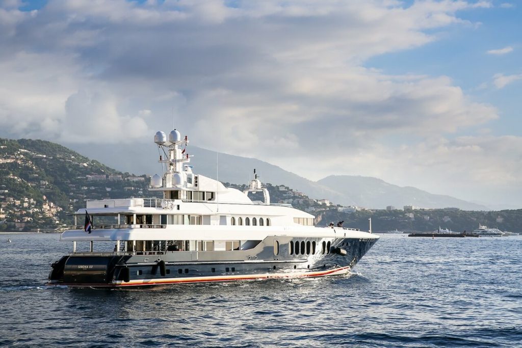 sirona iii yacht owner