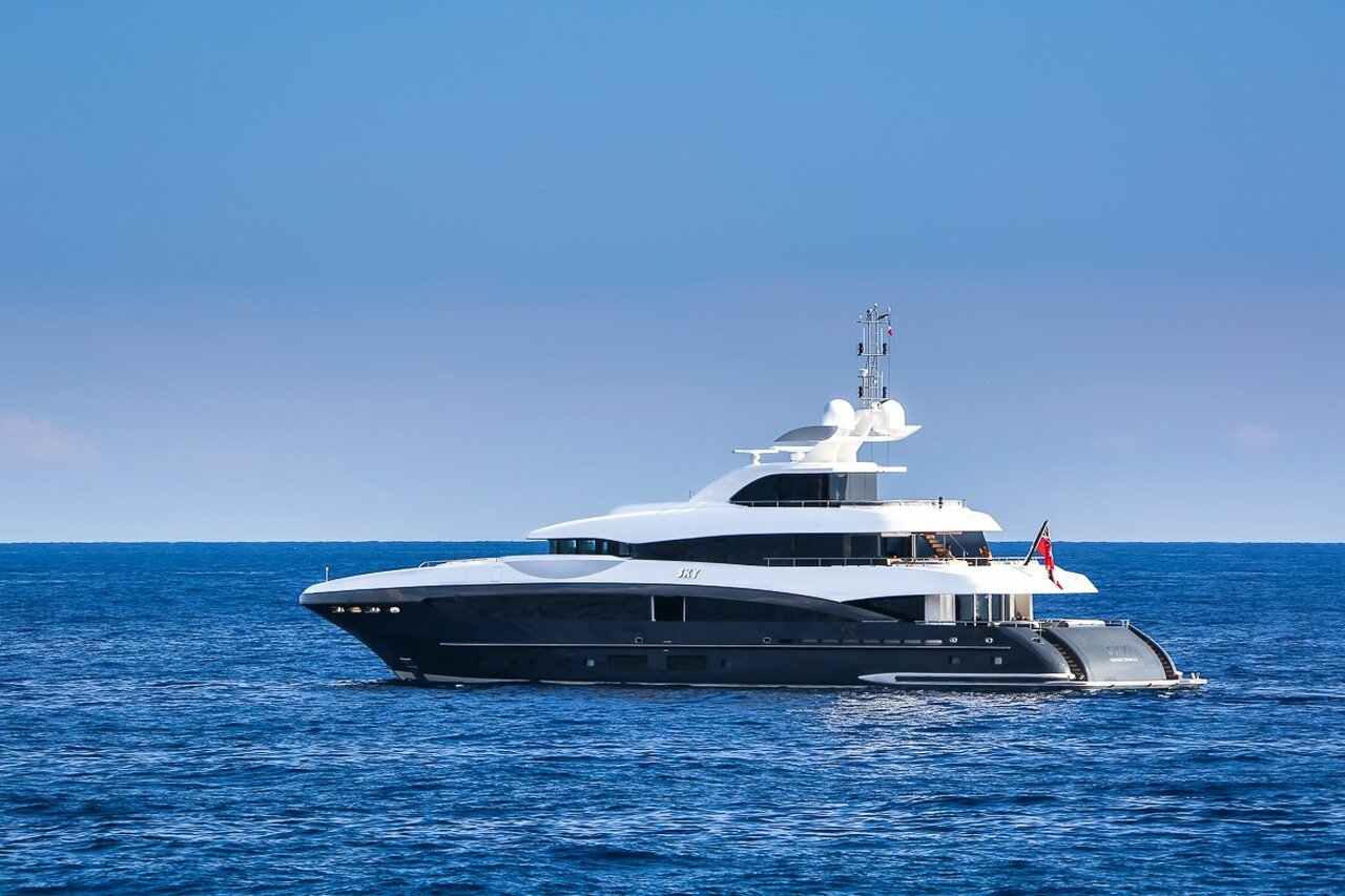 Himmelsyacht – 50,5 m – Heesen – Besitzer Igor Kesaev