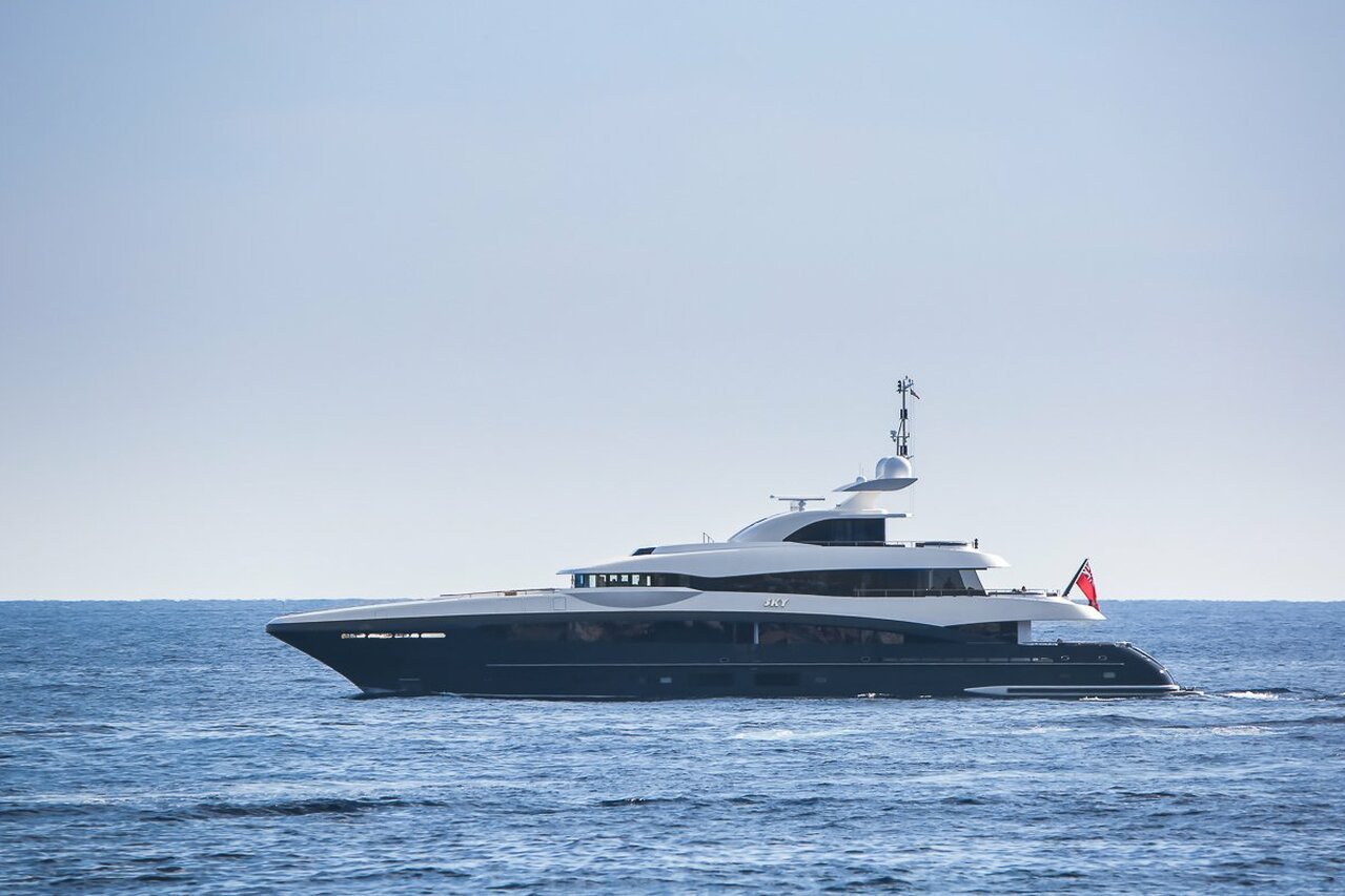 Sky yacht - 50,5m - Heesen - propriétaire Igor Kesaev
