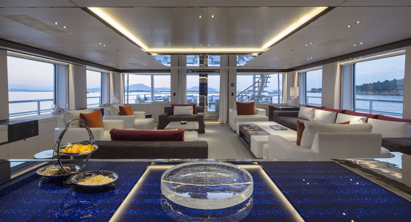 interno della sintesi dello yacht