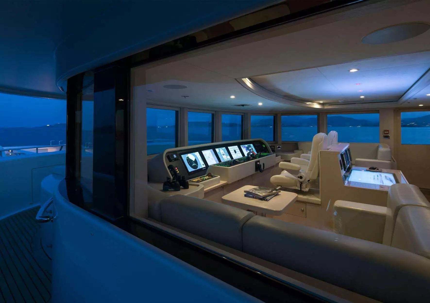 yacht Synthesis interior