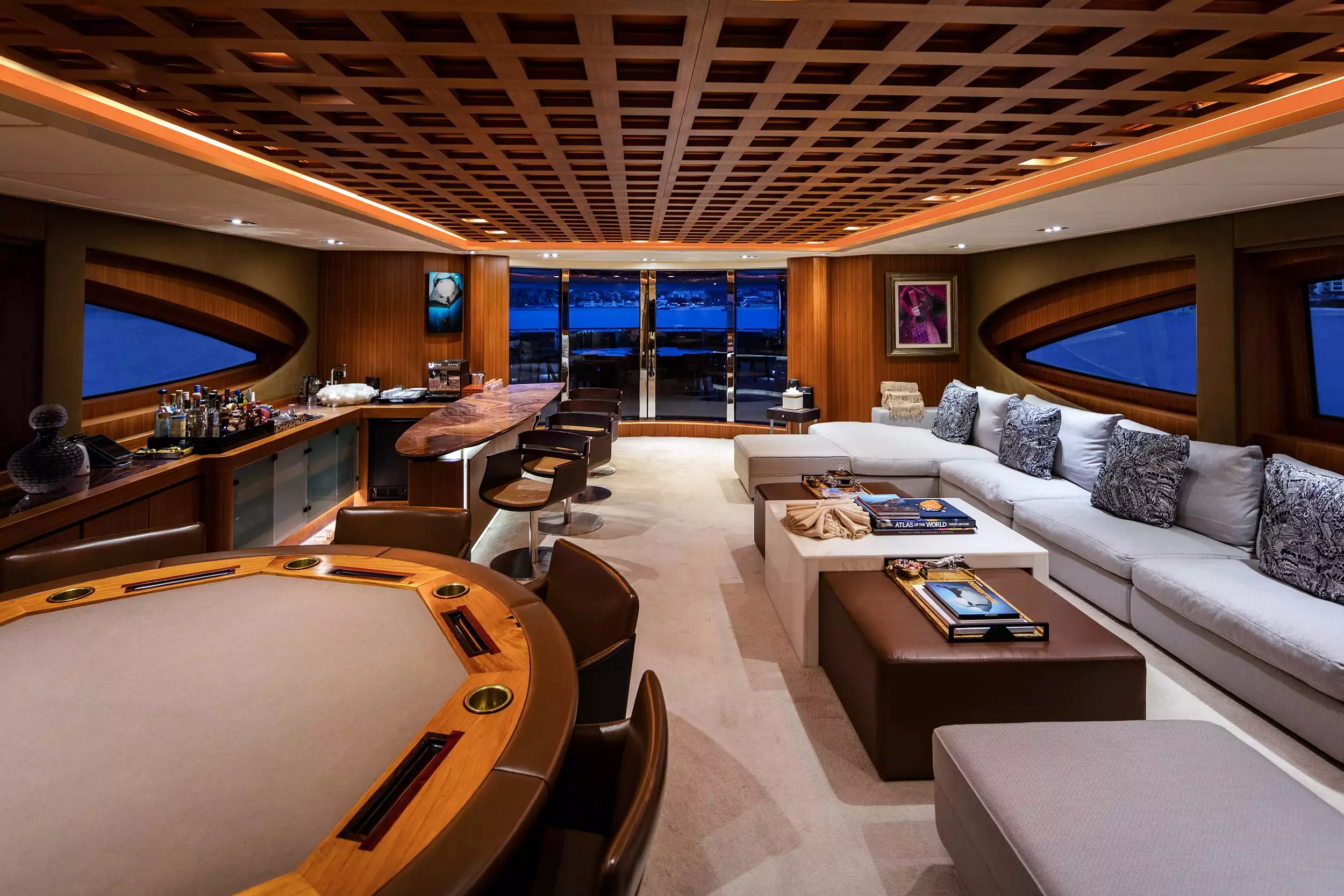 Intérieur du yacht Trinity Tsumat