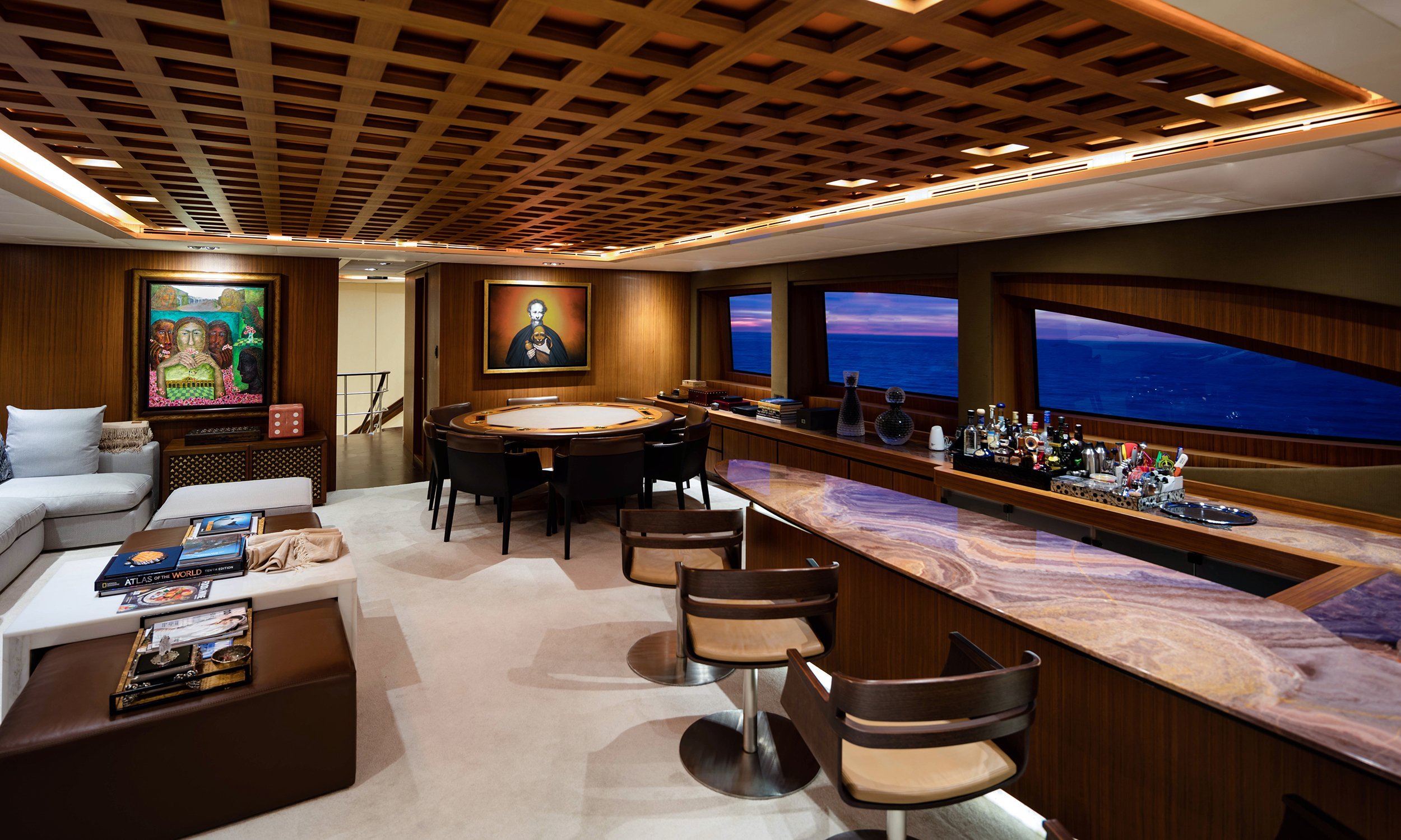 Intérieur du yacht Trinity Tsumat