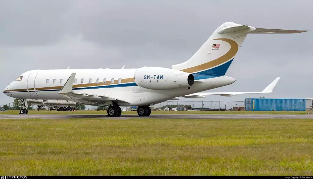 9M-TAN Bombardier G5000 Винсент Тан