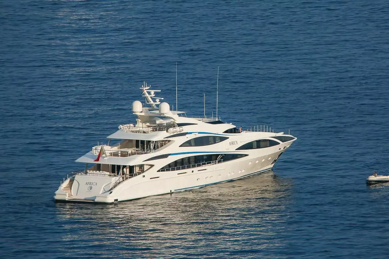 Africa – 47m – Benetti – Toni Fingerroos