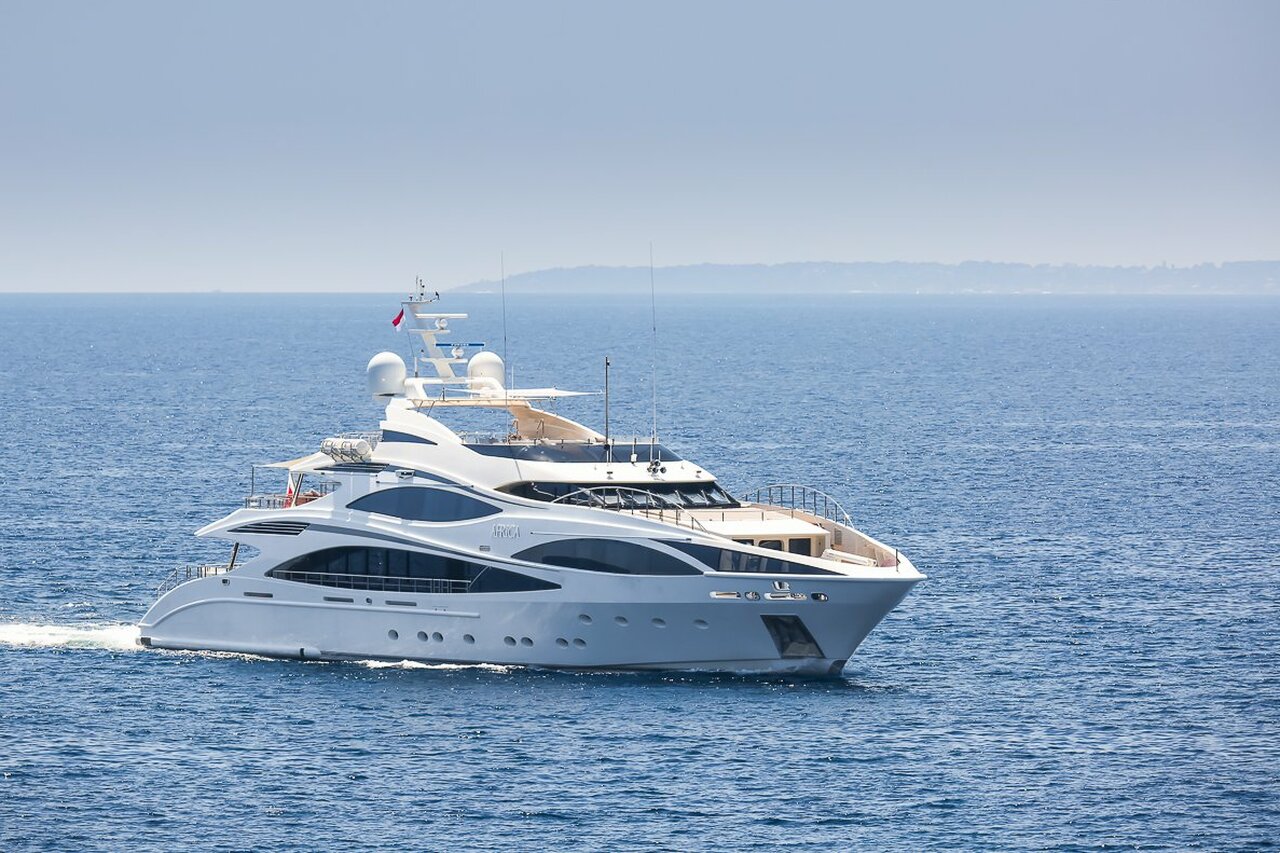 África – 47m – Benetti – Toni Fingerroos