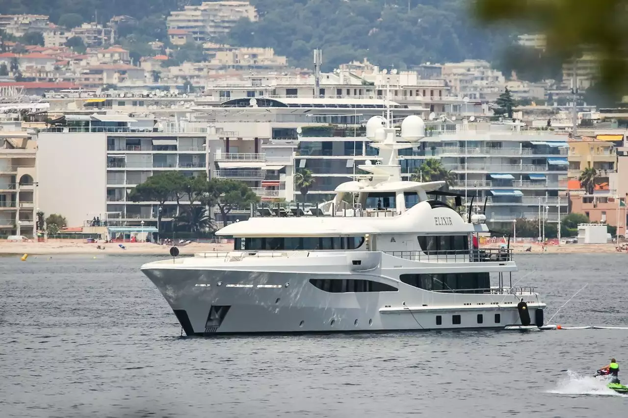 yacht gigagi owner