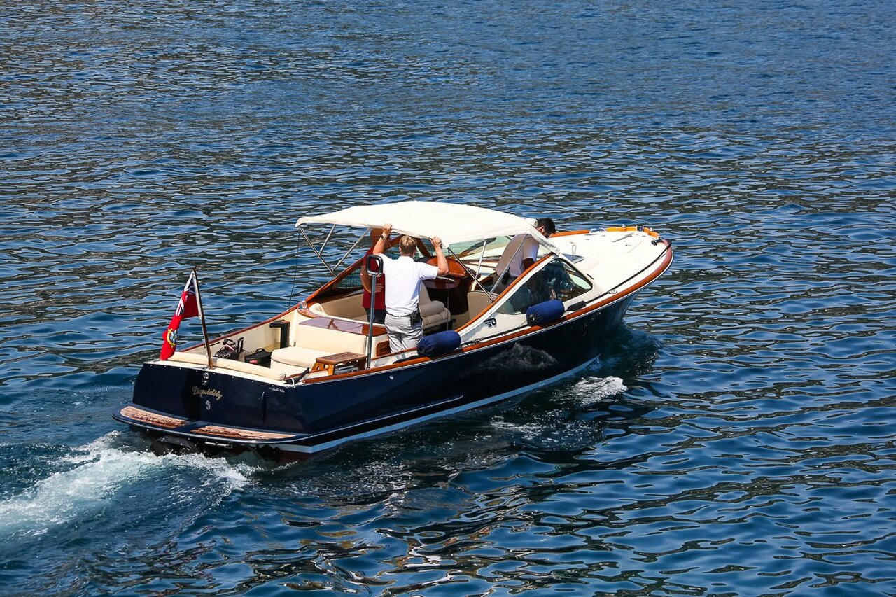 Liquidität – Hinckley Talaria 29R (Tender To Huntress) – 8,84 m – Hinckley