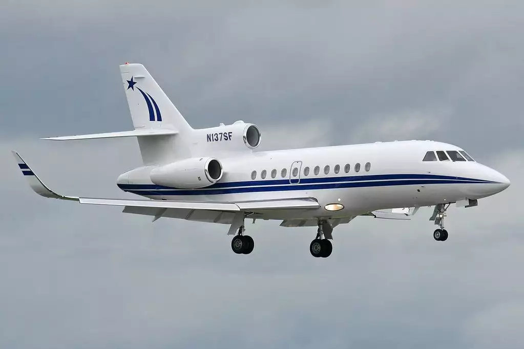 N137SF Dassault Falcon Rob e Richard Sands