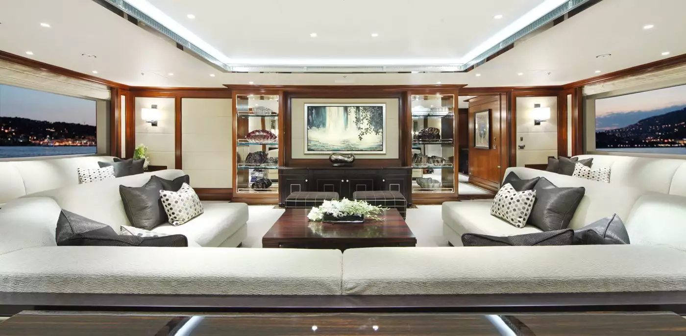 Design d'intérieur de yacht RWD (Redman Whitely Dixon)