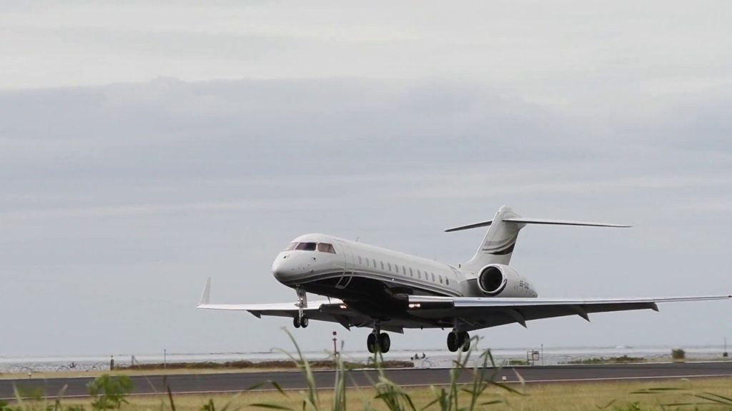 S5-SAD Bombardier Global 6000 Sergueï Adoniev