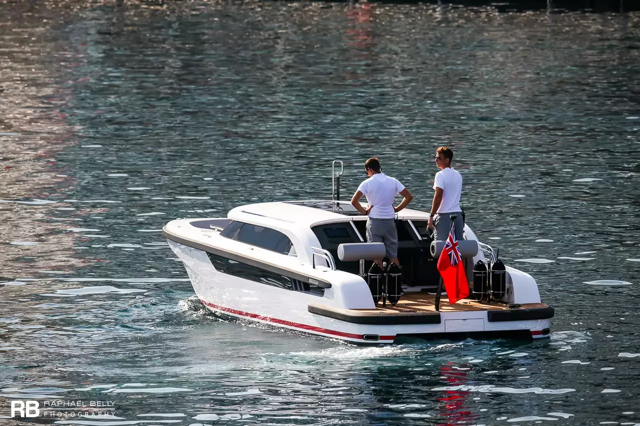 Tender To Sixth Sense Yacht (Limusina) – 9,6m – Pascoe International