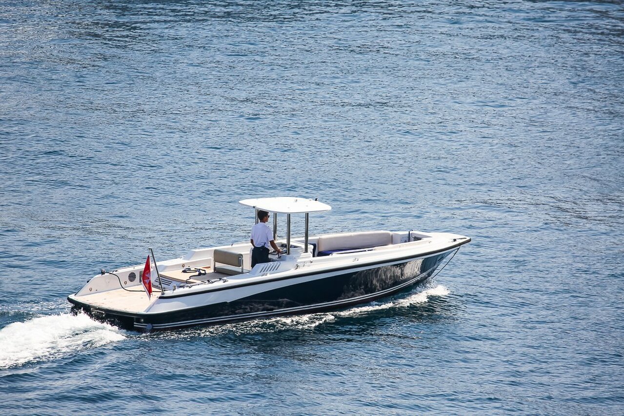 Yacht Tender To Wheels (Open Sports Tender) – 9,45m – Vikal