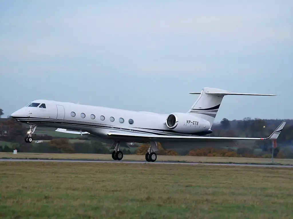 VP-CTE Gulfstream G550 Karen Lo