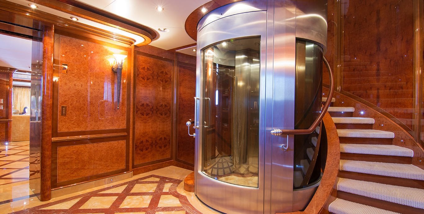 yacht AE CAP D ANTIBES interior