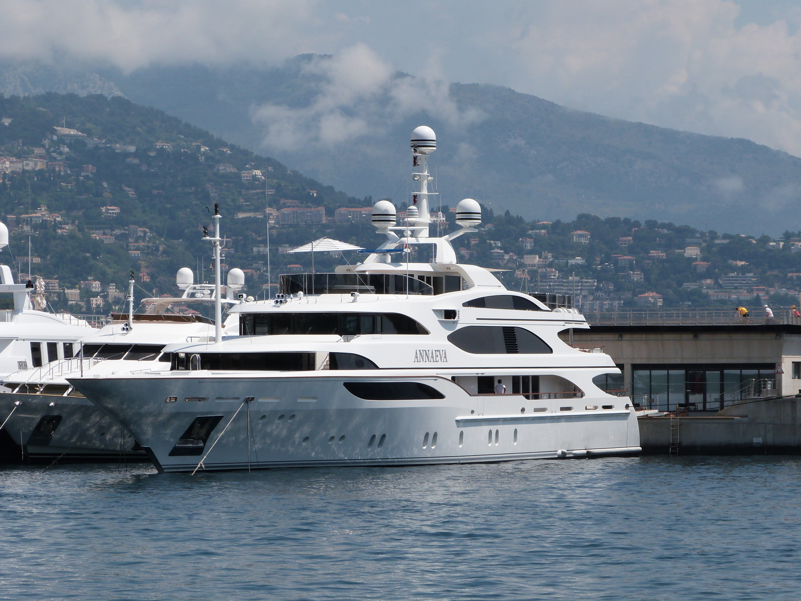 yacht AE Cap D'Antibes – Benetti – 2007 – Harry Vafias