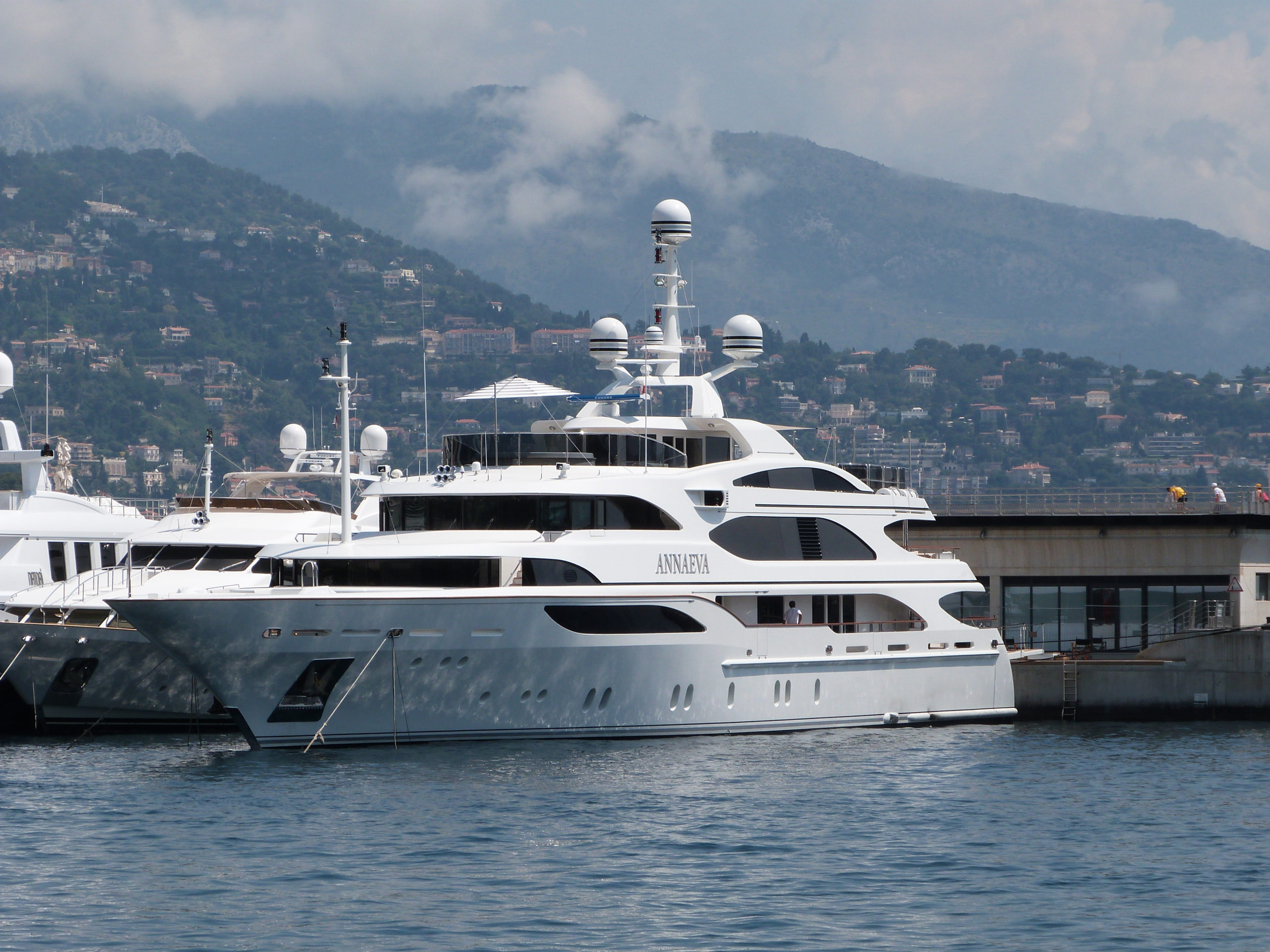 yacht AE Cap D'Antibes – Benetti – 2007 – Harry Vafias 