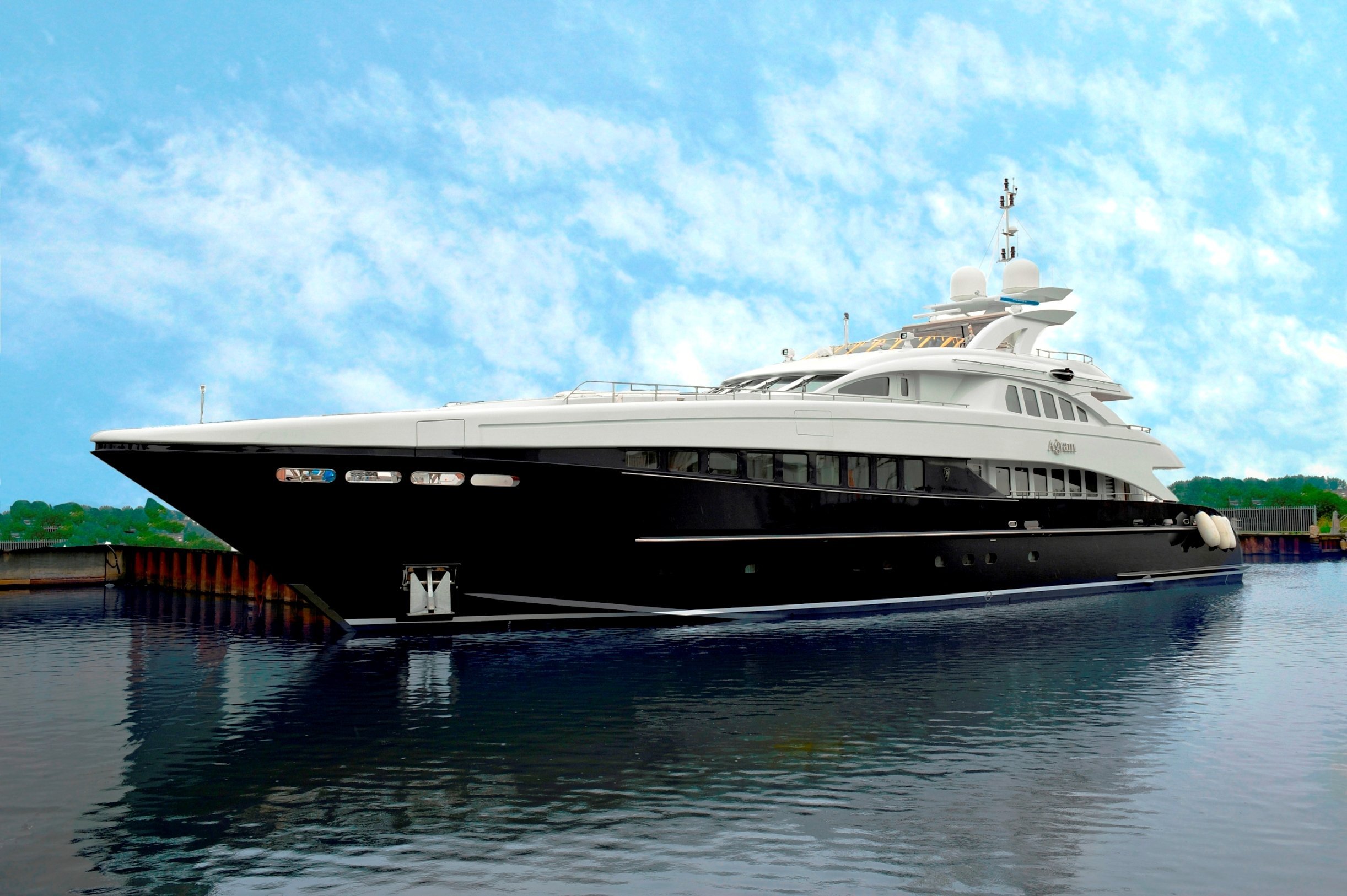 яхта AGRAM – Heesen – 2008 – Дубравко Гргич